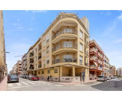 APARTAMENTO DE 3 DORMITORIOS A 250 METROS DE LA PLAYA DEL CURA EN TORREVIEJA (ALICANTE)