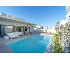 VILLA DE LUJO EN CAMPO AMOR ( ORIHUELA COSTA )