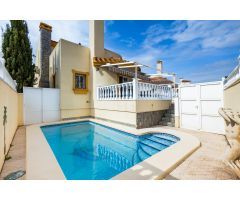 VILLA EN ORIHUELA COSTA EN CABO ROIG