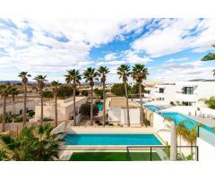 VILLA EN SAN FULGENCIO (ALICANTE)