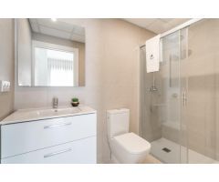 APARTAMENTOS DE OBRA NUEVA CON VISTAS AL MAR. 2 DOR. 2 BAÑOS. APARCAMENTO. PISCINA. PLAYA A 700 M.