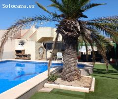 CHALET CON PISCINA PRIVADA A 5 MINUTOS DE LA PLAYA - ZONA ORIHUELA COSTA, LOS BALCONES -