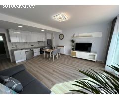 REFORMADO APARTAMENTO EN PLANTA BAJA CON PARCELA DE 80 M2. GARAJE+PISCINA.