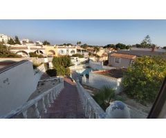 CHALET PAREADO EN TORREVIEJA