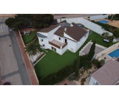 CHALET EN LOS BALCONES EN TORREVIEJA( ALICANTE )