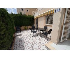 ADOSADO DE 3 DORMITORIOS 2 BAÑOS EN TORREVIEJA ( LOS BALCONES )