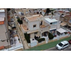 ADOSADO DE 3 DORMITORIOS 2 BAÑOS EN TORREVIEJA ( LOS BALCONES )