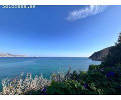 Dos viviendas con vistas al mar junto al parque natural del Albir del Albir.