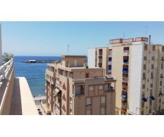 Piso con solarium de 50 m2 en segunda línea de playa, a tan sólo 72m2, con vistas al mar, en Águilas