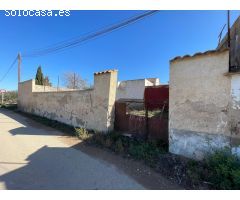 Solar urbano de 222 m2 en Altobordo, Purias, Lorca, más 7.521,55 m2 de finca rústica de secano.