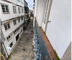 VIVIENDA PARA REFORMAR EN EL PURO CENTRO DE PADRÓN. TERRAZAS Y VISTAS