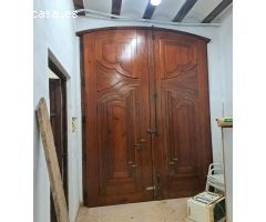 CASA DE PUEBLO CON GRAN ALMACEN