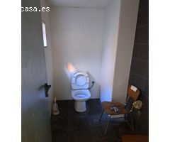 CASA DE PUEBLO CON GRAN ALMACEN