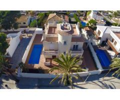 Stunning four beds Villa, as New, three hundred meters to the Cabo Roig Beach.