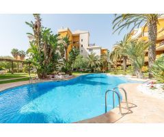 LUXURY FLAT WITH GARAGE CLOSE TO THE SEA AT THE ENTRANCE OF TORREVIEJA