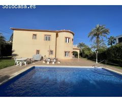 Villa en Venta en Cabo Roig, Alicante