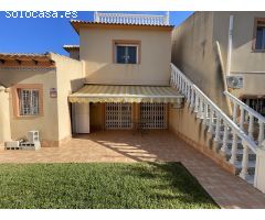 Villa en Venta en Cabo Roig, Alicante