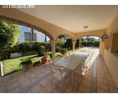Villa en Venta en Cabo Roig, Alicante