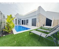 Villa en Venta en Pilar de la Horadada, Alicante