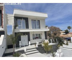 Villa en Venta en Bazar, Granada