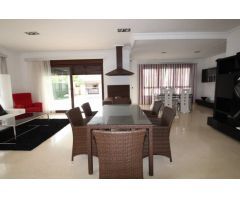 Villa en Venta en Cabo Roig, Alicante