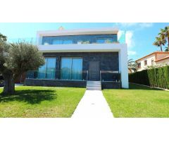 Villa en Venta en Torrevieja, Alicante