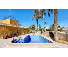 Villa en Venta en Orihuela Costa, Alicante