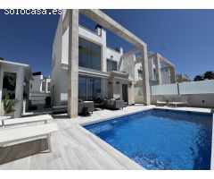 Villa en Venta en Orihuela Costa, Alicante