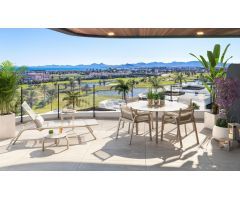 Residencia de nueva construcción en primera línea del campo de golf La Serena, en Los Alcázares