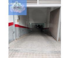 Plaza de garaje en Campanar cerca del rio
