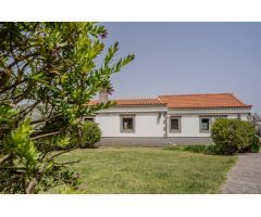 Villa en Vega de San Mateo
