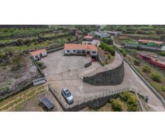 Villa en Vega de San Mateo