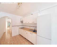 Bajo en venta en Arinaga