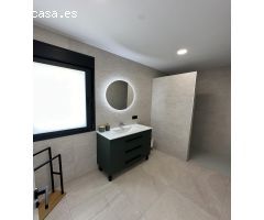 Villa en Venta en Pinoso, Alicante