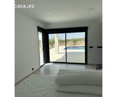 Villa en Venta en Pinoso, Alicante