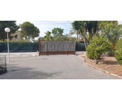 CHALET EN VENTA CON PISCINA Y BARBACOA