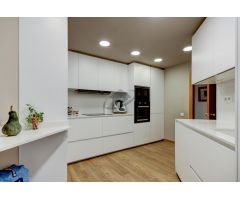 ¡¡JUNTO A RAMBLA DE SABADELL!!   PISO ALTO EN FINCA SEMINUEVA , TOTALMENTE EXTERIOR.