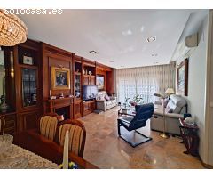 ESPECTACULAR CÉNTRICA CASA DE 6 HABITACIONES CON JARDÍN