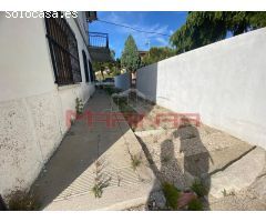 Casa Baja con Patio en Esquivias