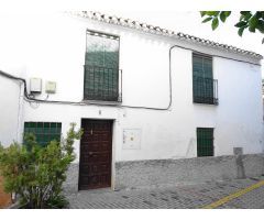 CASA DE PUEBLO EN LA ZUBIA