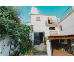 Casa con terreno en Venta en Picena, Granada