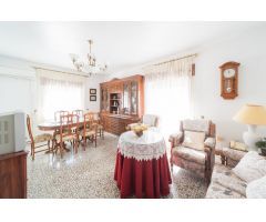 CASA CON 3 DORMITORIOS , TERRAZA Y GARAJE EN CANJÁYAR