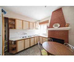 CASA CON 3 DORMITORIOS , TERRAZA Y GARAJE EN CANJÁYAR