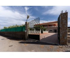 Se vende espectacular Hacienda chalet en pechina .