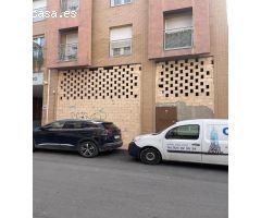 Local comercial en Venta en El parador, Almería