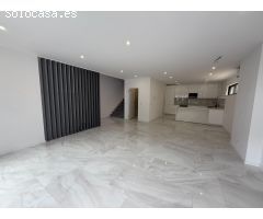 Moderna casa de estreno con amplias terrazas en Begur