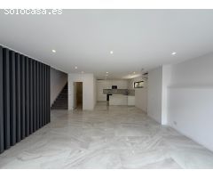 Moderna casa de estreno con amplias terrazas en Begur