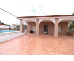 CHALET EN URBANIZACIÓN DE MASIES