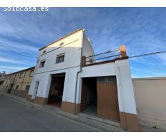 ¡Amplia casa en VENTA en Agramunt!