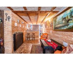 EXCLUSIVO CHALET EN LA NAVATA